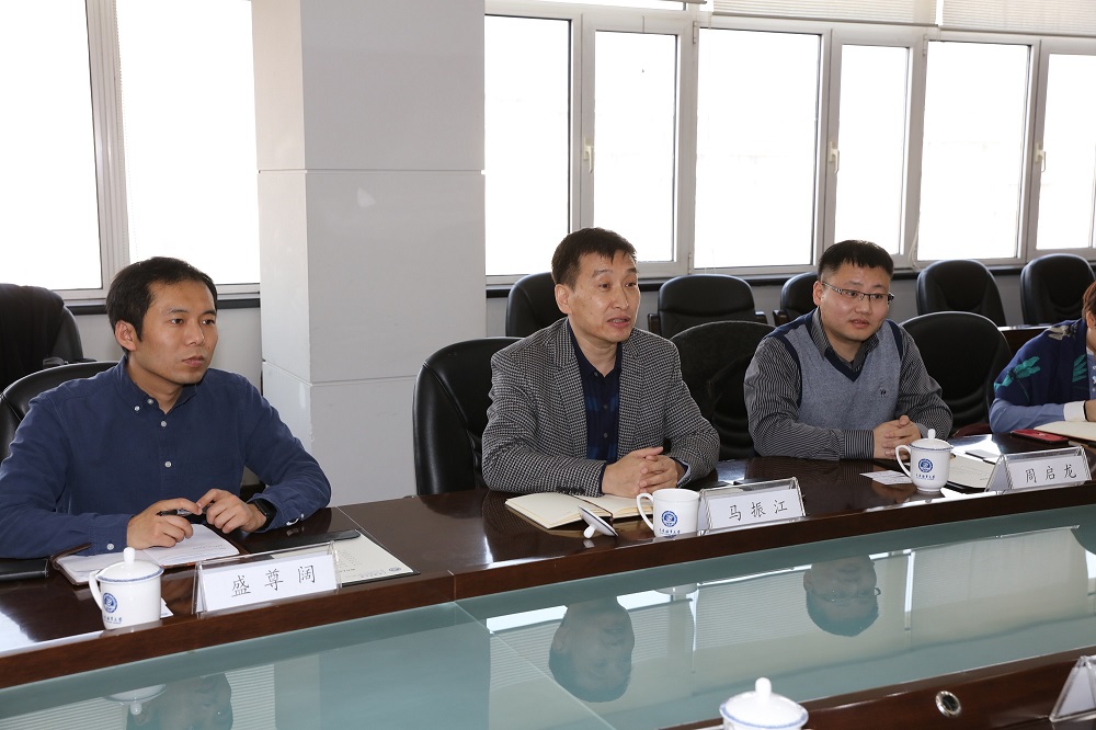 億海藍(北京)數(shù)據(jù)技術(shù)股份公司蒞臨我校開展北京技術(shù)服務(wù)調(diào)研