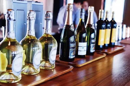 星巴克賣酒了 快來看看這家 星巴克酒吧 的空間設計